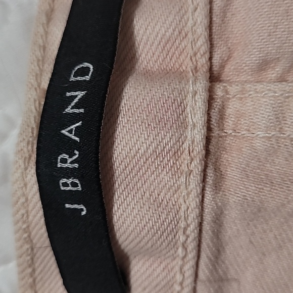 NWT J Brand Ivy High Rise Distressed Shorts Coquette Size 29 - Picture 4 of 10